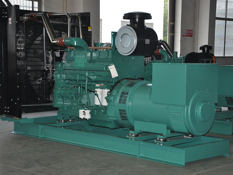 康明斯550KW柴油發(fā)電機組