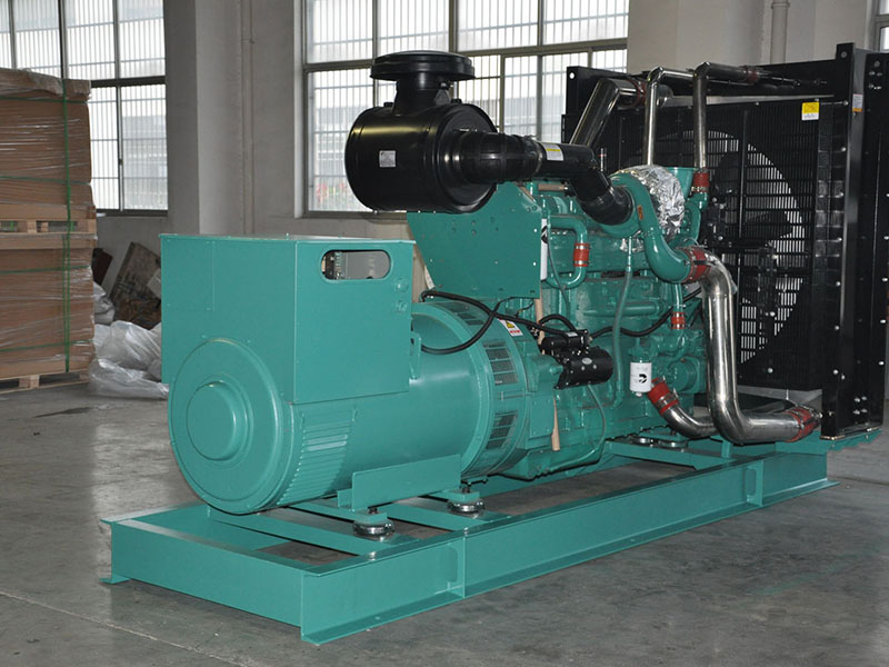 康明斯550KW柴油發(fā)電機組